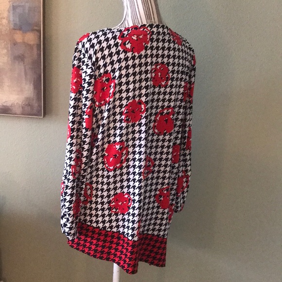 🔥1 hr SALE - Anne Klein top, keyhole front - Picture 4 of 4